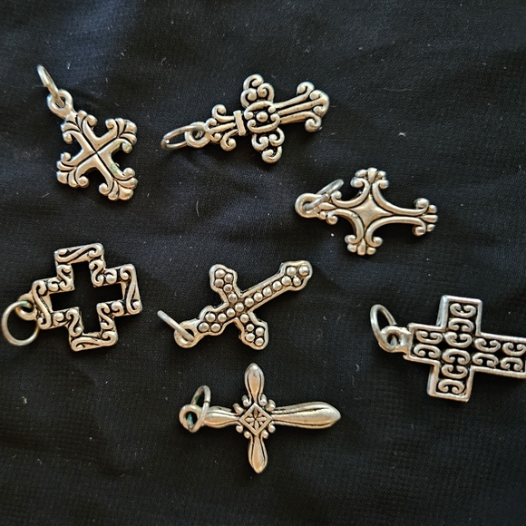 Pendants or charms - Picture 1 of 1